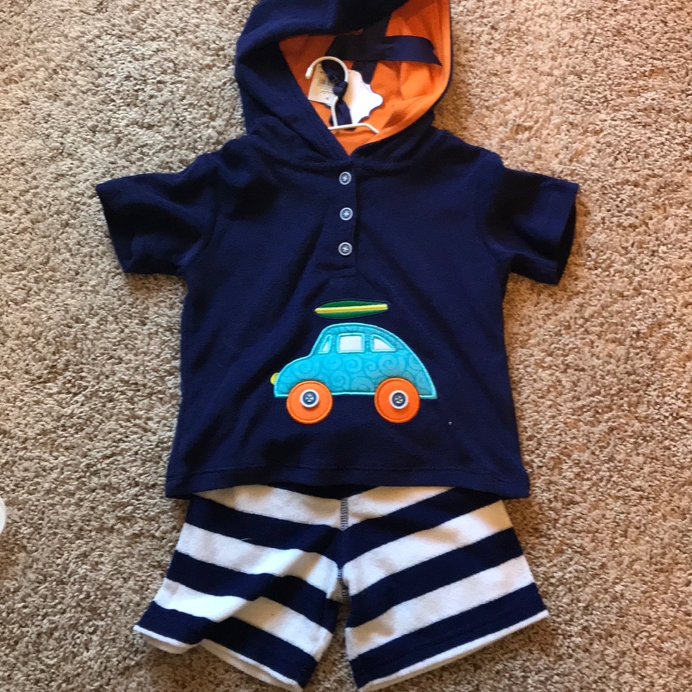 Mud pie boys 2T outfit - Never been worn!